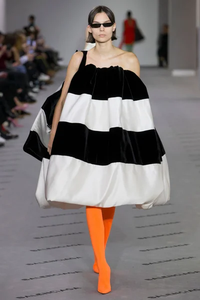 Look 43